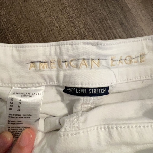 American Eagle White Sailor Shorts - Picture 2 of 3